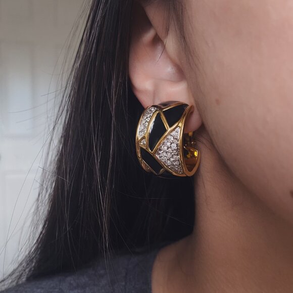 Vintage Swarovski Chunky Black Enamel Rhinestone Gold Half Hoop Clip Earrings - Picture 11 of 12
